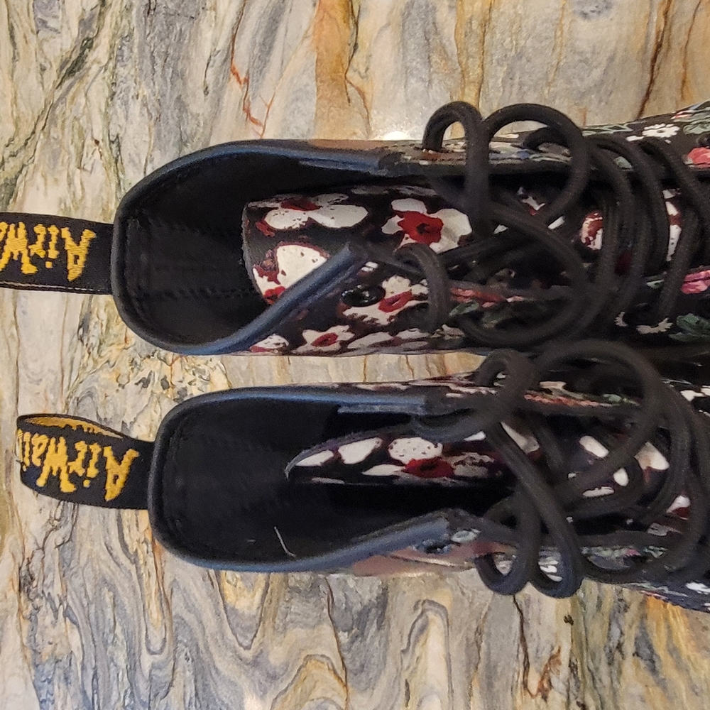 Women's Floral Boots - Black and Red